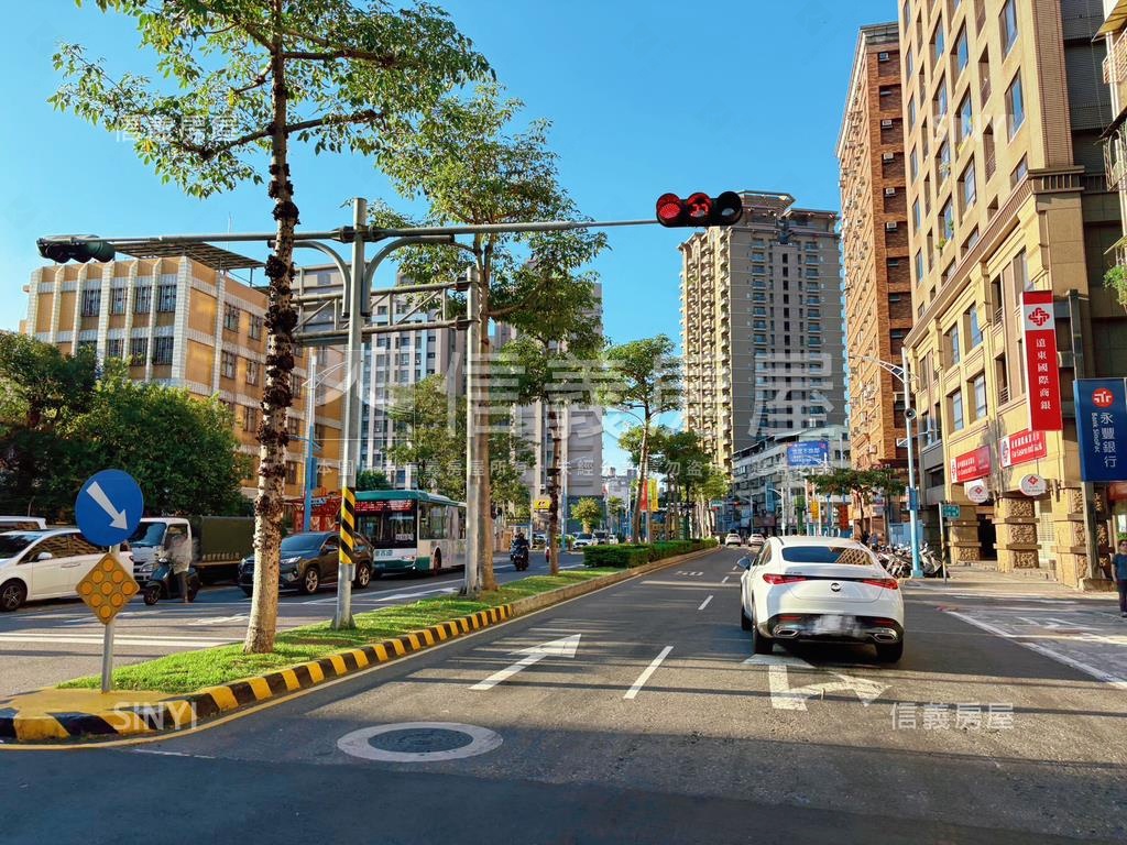 雙捷運站的邊間溫馨美寓房屋室內格局與周邊環境