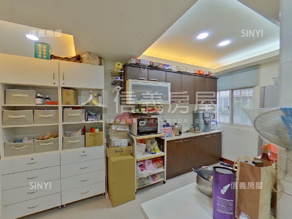 雙捷運站的邊間溫馨美寓房屋室內格局與周邊環境