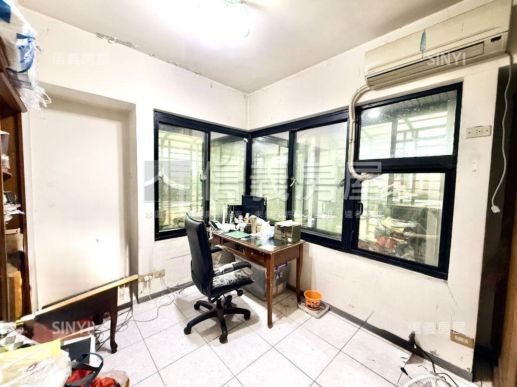 電梯兩房高樓管理低總價房屋室內格局與周邊環境