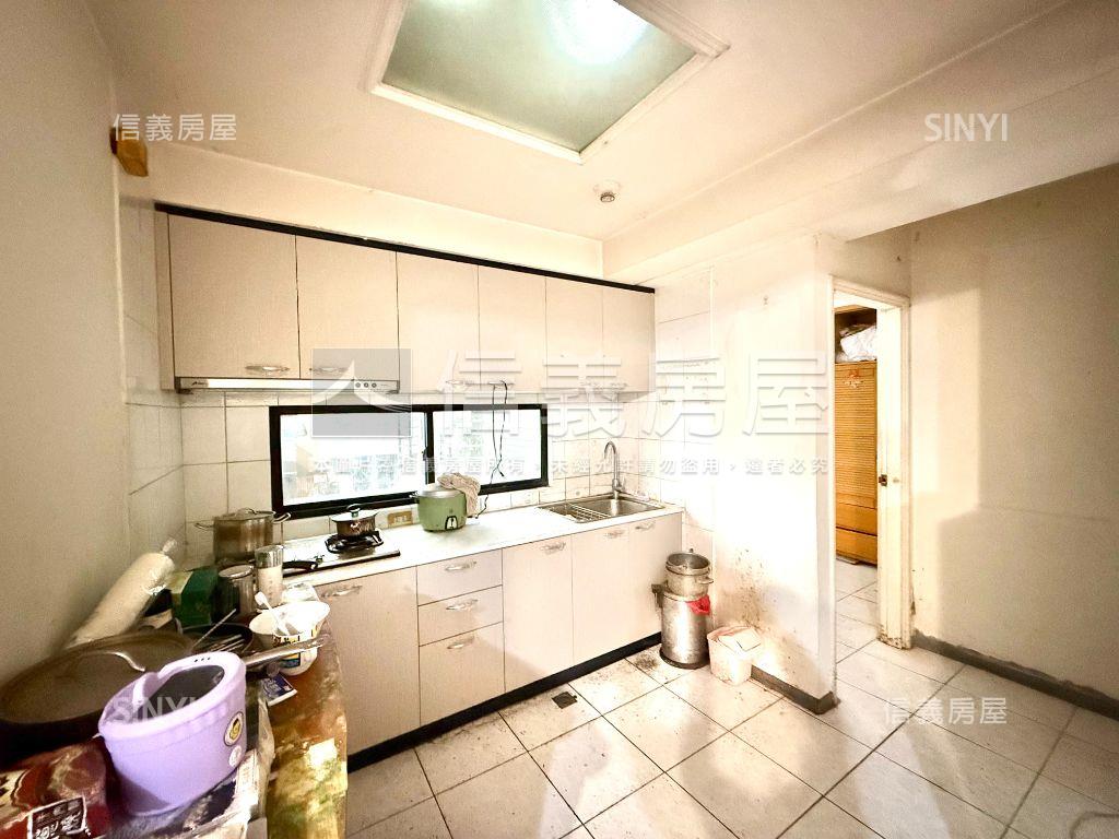 電梯兩房高樓管理低總價房屋室內格局與周邊環境