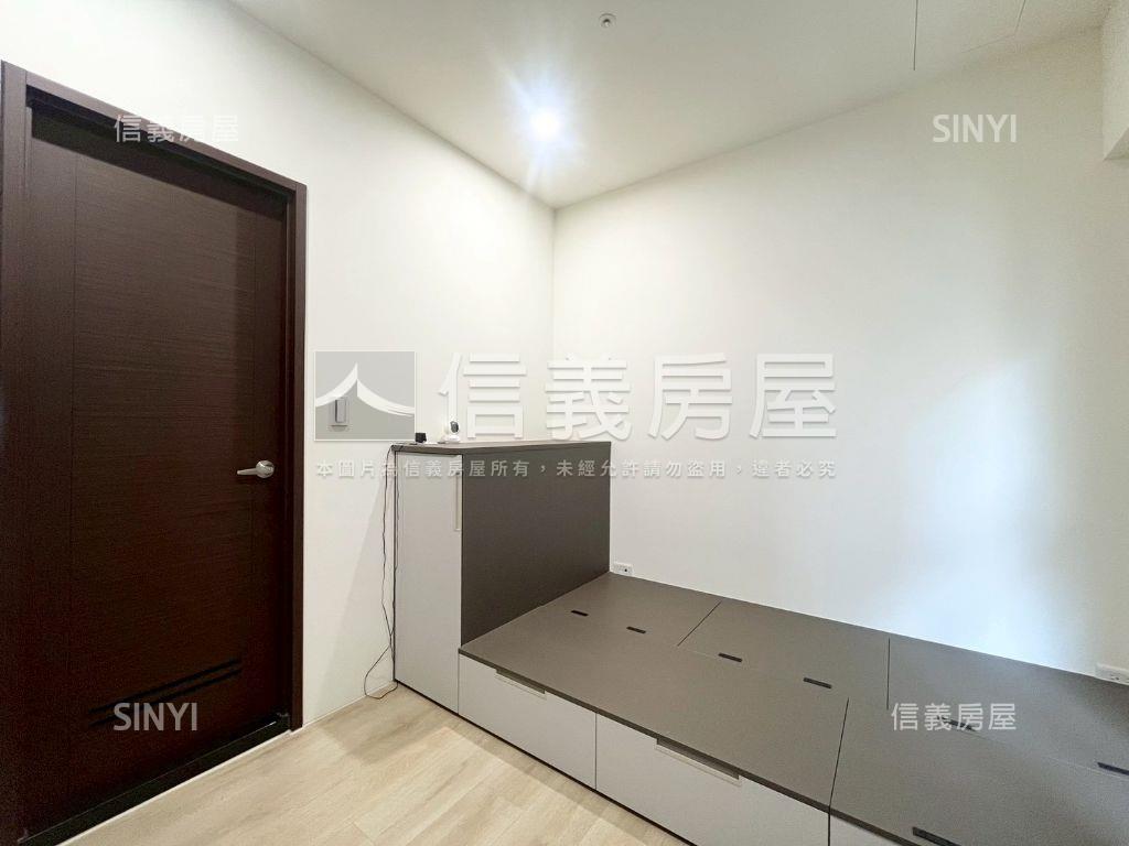 富宇峰景２房２衛房屋室內格局與周邊環境