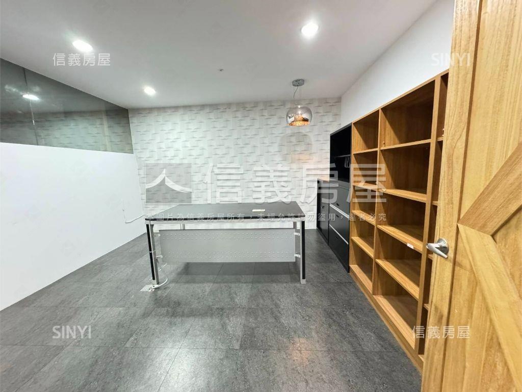 ★華爾街企業捷運商辦平車房屋室內格局與周邊環境
