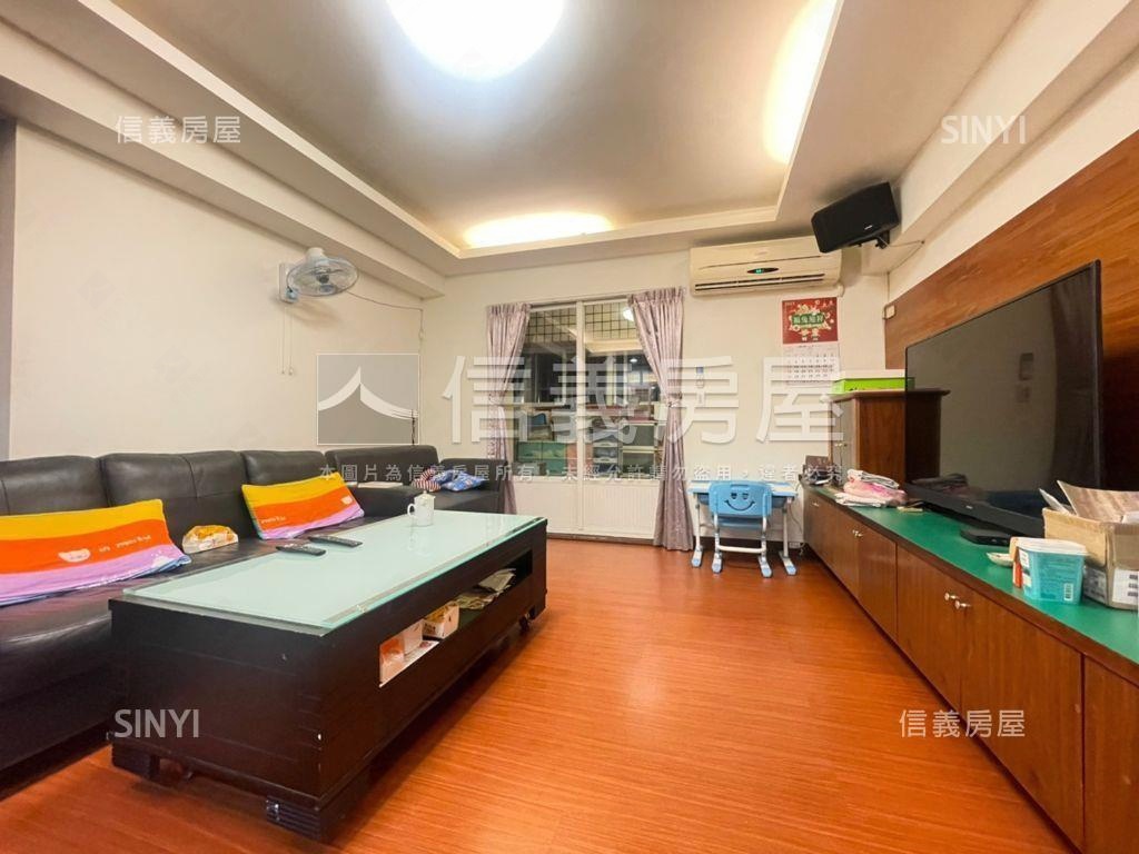 捷運沿線龍觀天下四房車位房屋室內格局與周邊環境