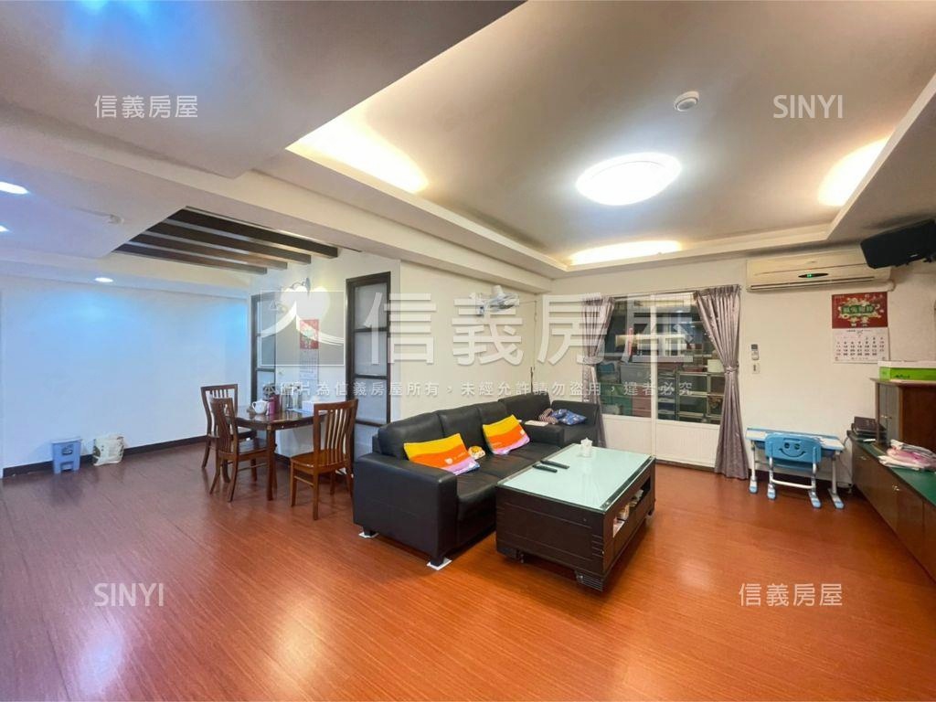 捷運沿線龍觀天下四房車位房屋室內格局與周邊環境