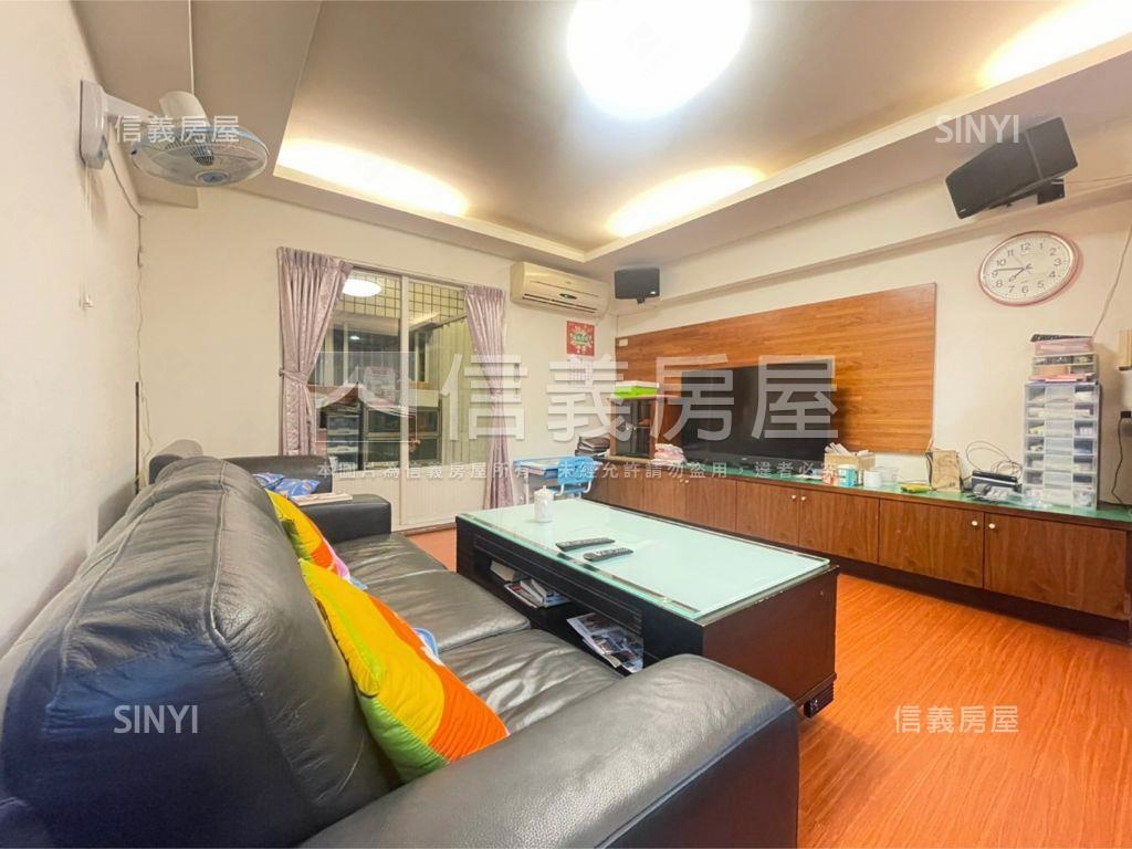 捷運沿線龍觀天下四房車位房屋室內格局與周邊環境