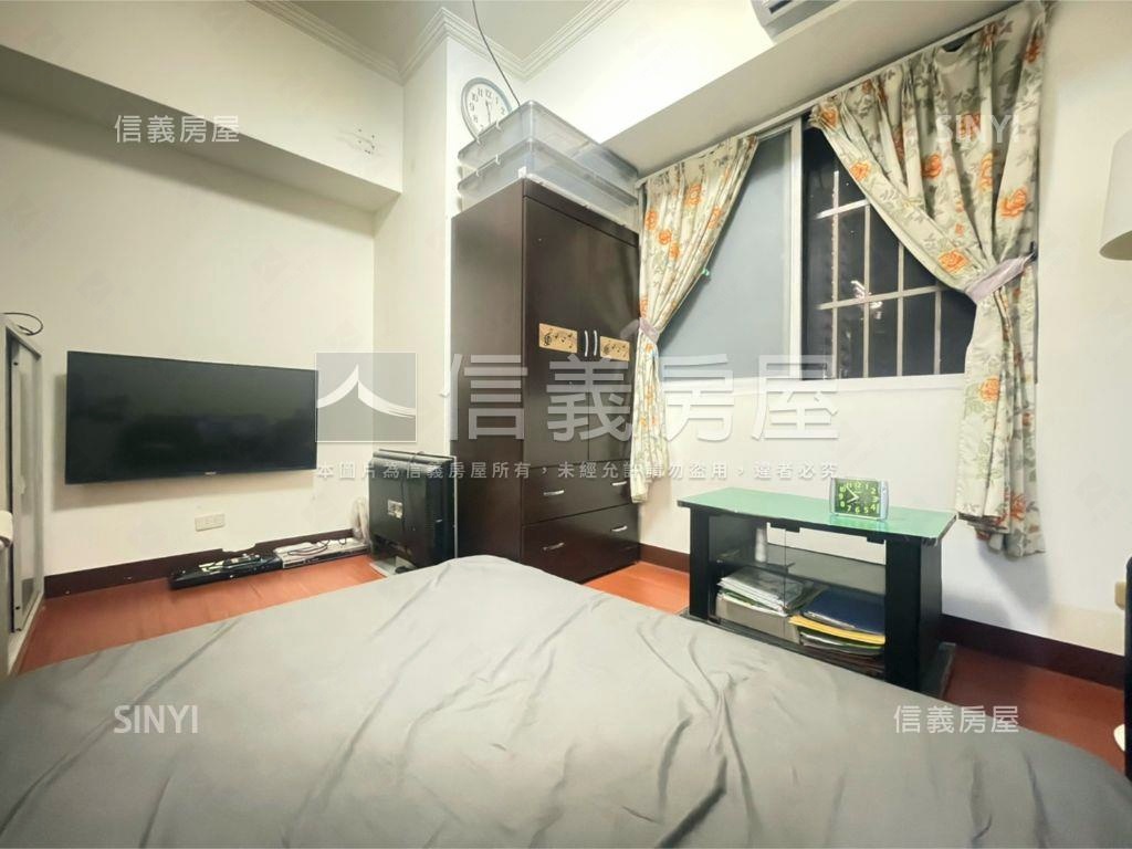 捷運沿線龍觀天下四房車位房屋室內格局與周邊環境