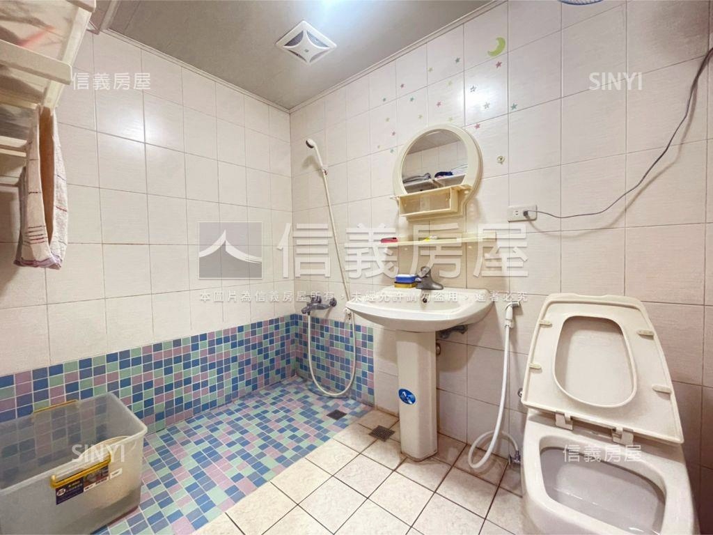 捷運沿線龍觀天下四房車位房屋室內格局與周邊環境