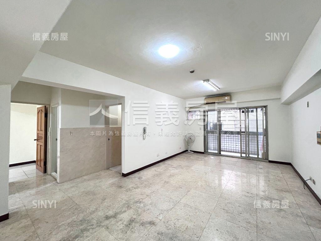 正公益路｜大四房平面車位房屋室內格局與周邊環境