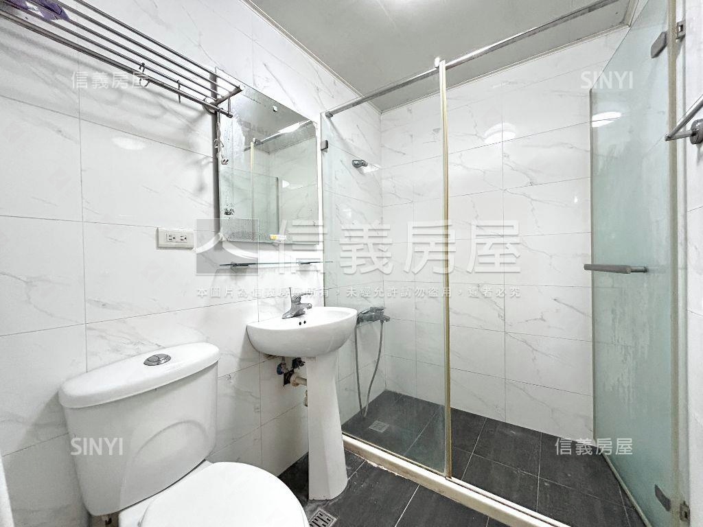 正公益路｜大四房平面車位房屋室內格局與周邊環境