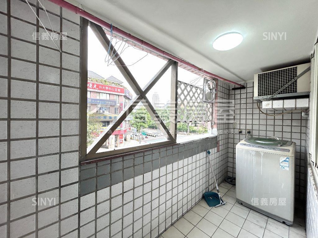 正公益路｜大四房平面車位房屋室內格局與周邊環境