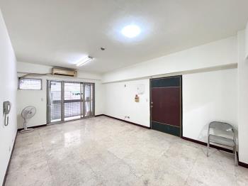 正公益路｜大四房平面車位