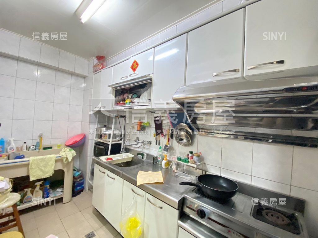專任◆興大旁首購美三房房屋室內格局與周邊環境