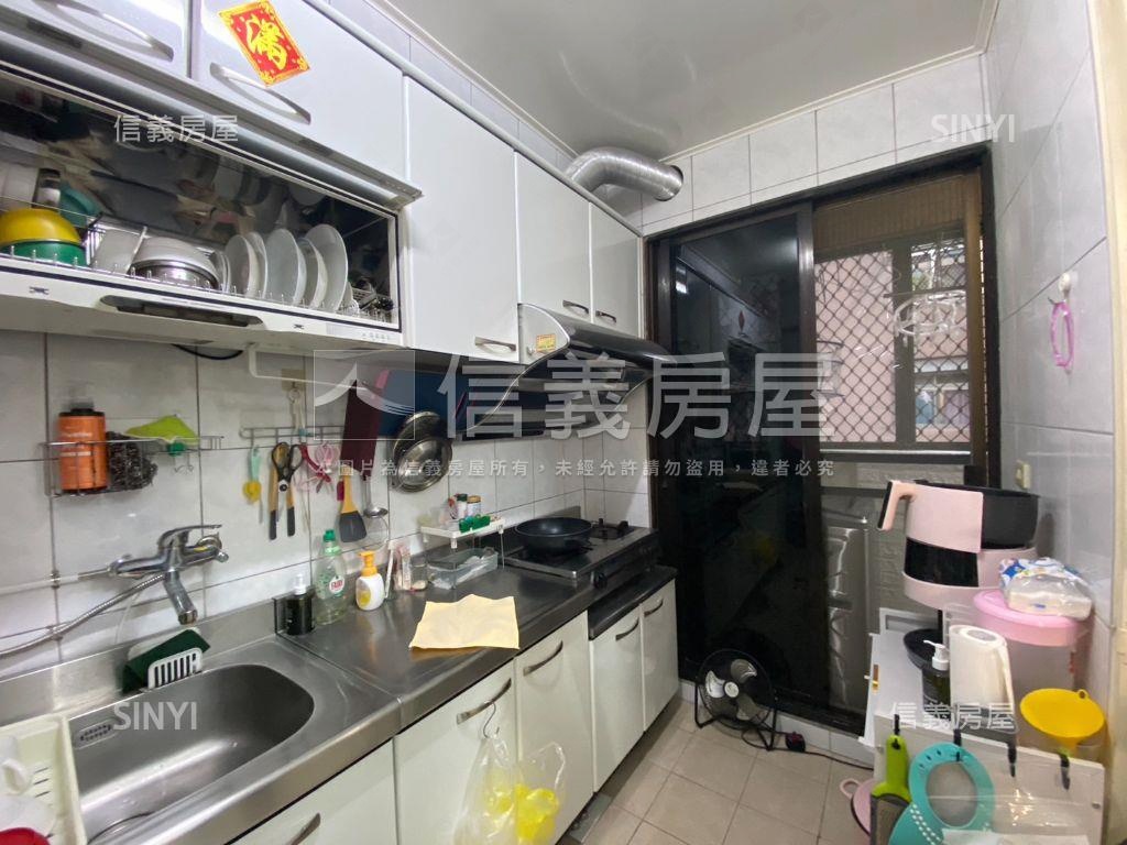 專任◆興大旁首購美三房房屋室內格局與周邊環境
