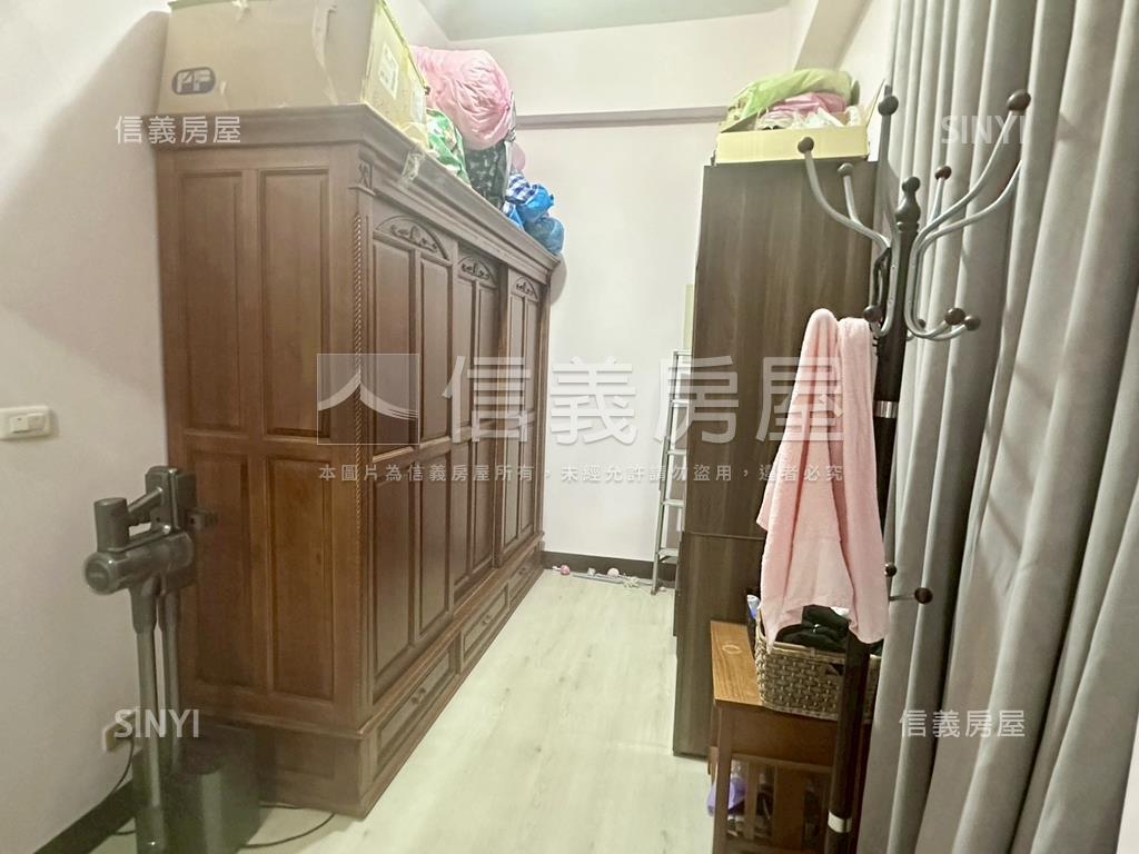 鶯歌尖山★電梯透天房屋室內格局與周邊環境
