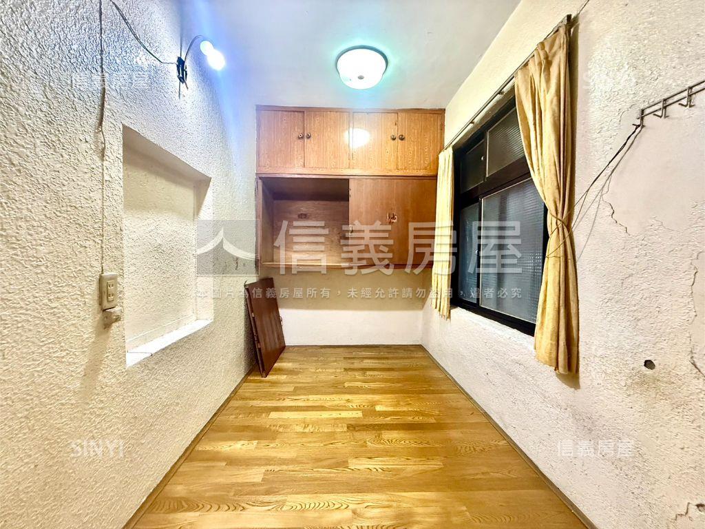 萬大美寓近捷運二樓房屋室內格局與周邊環境