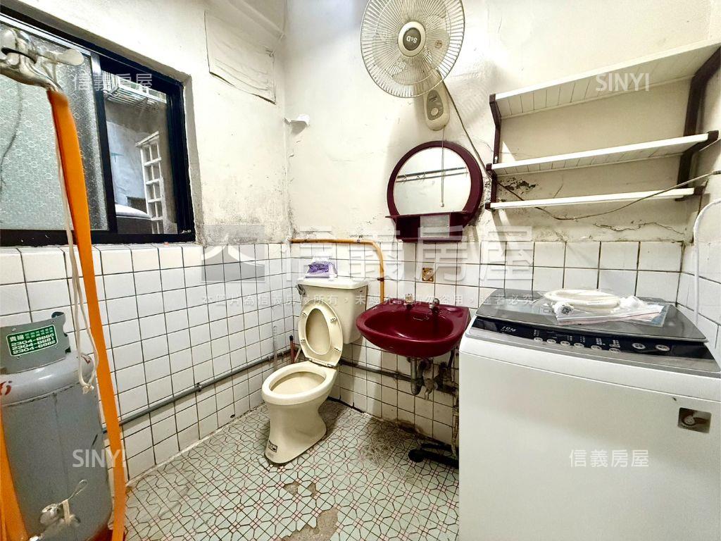 萬大美寓近捷運二樓房屋室內格局與周邊環境