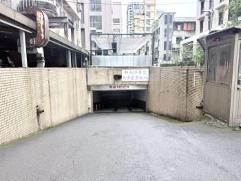 六福松江商業大車位