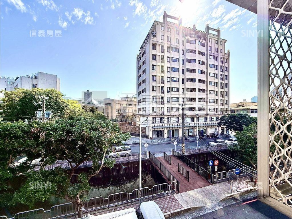 松竹站雙鐵共構採光三房房屋室內格局與周邊環境