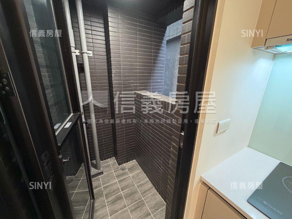 忠孝復興站學區美套房房屋室內格局與周邊環境