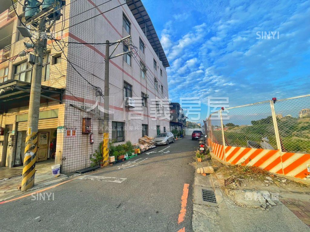 泰山透天ＡＢ房屋室內格局與周邊環境