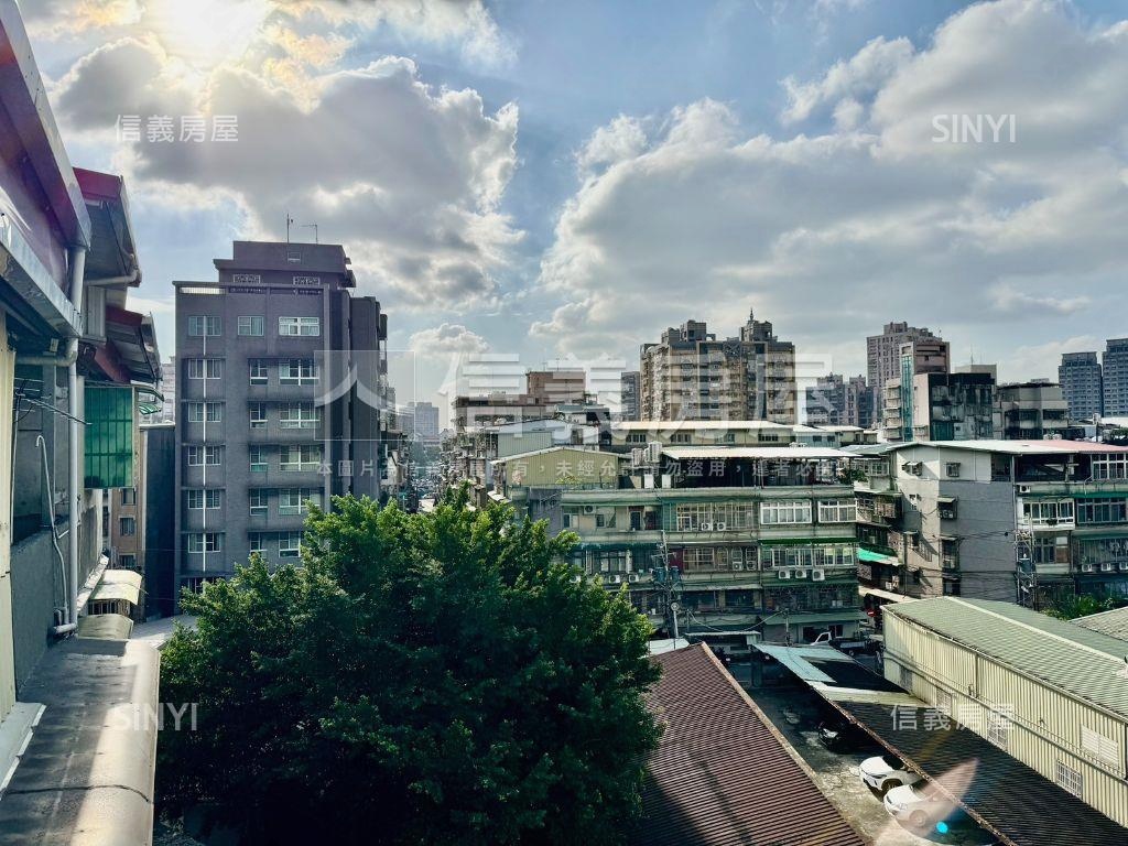 信義路邊間舒適耀眼房屋室內格局與周邊環境