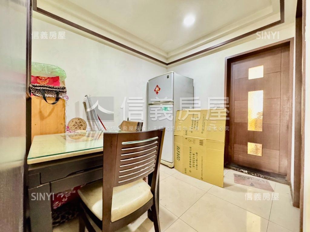 信義路邊間舒適耀眼房屋室內格局與周邊環境