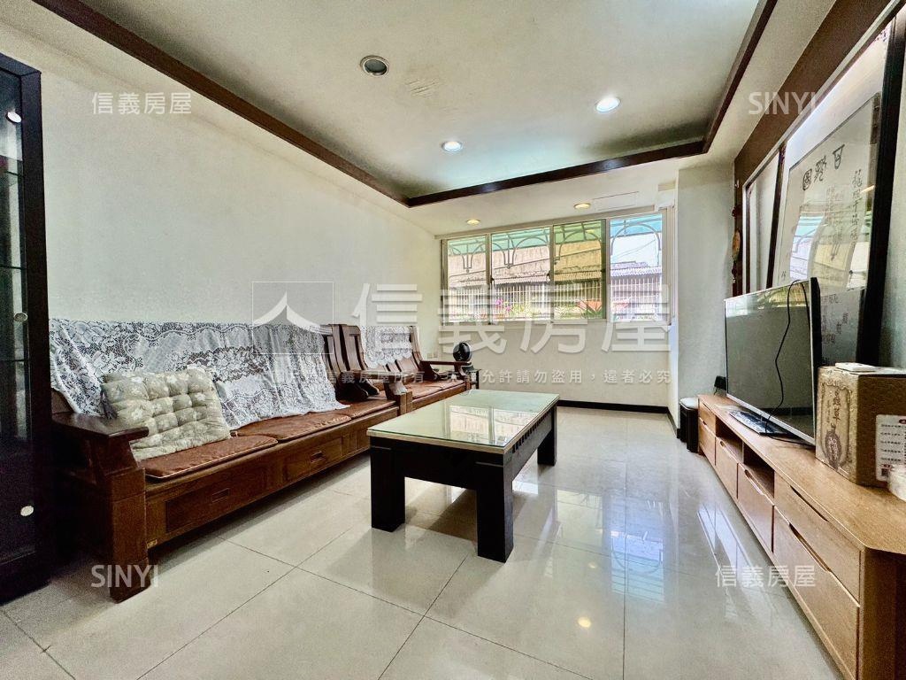信義路邊間舒適耀眼房屋室內格局與周邊環境