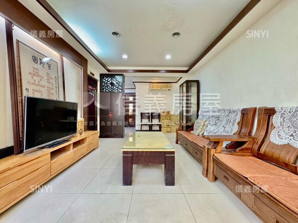 信義路邊間舒適耀眼房屋室內格局與周邊環境