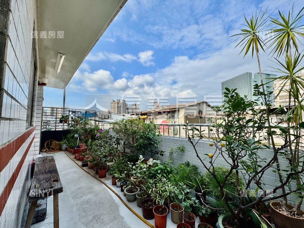 信義路邊間舒適耀眼房屋室內格局與周邊環境