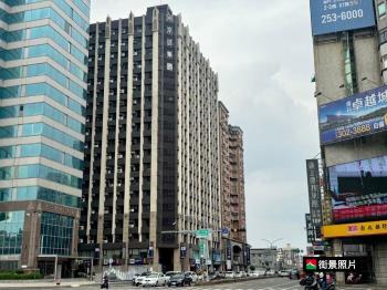 平實轉運站旁三房平車