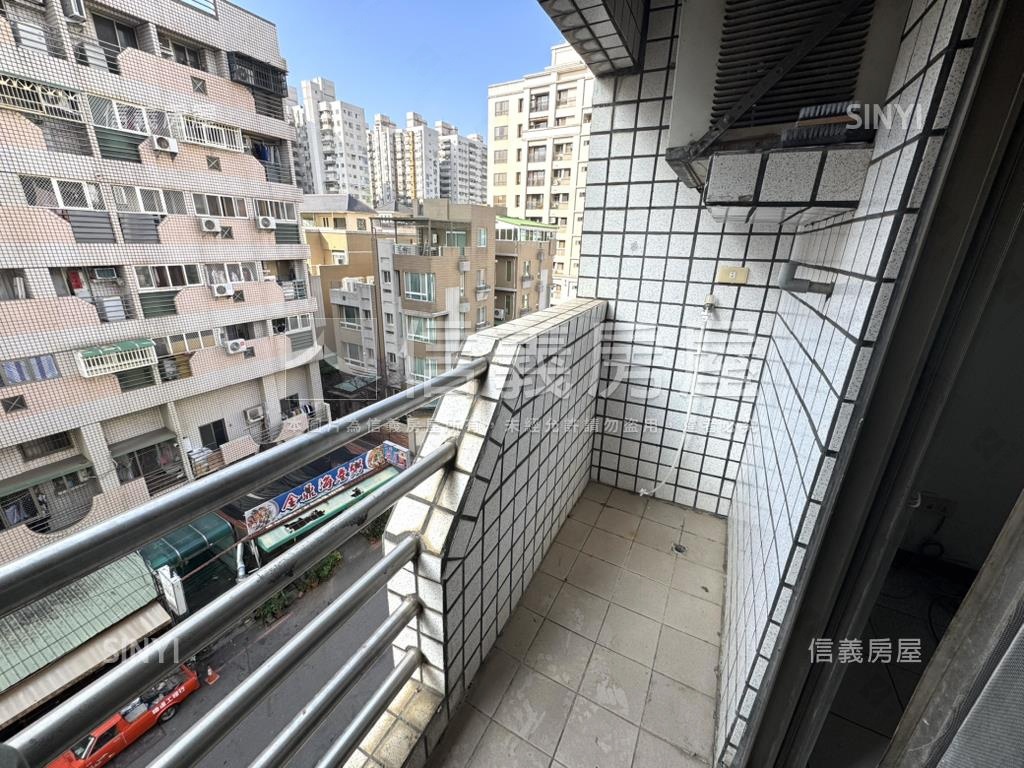 稀有陽台採光套房房屋室內格局與周邊環境