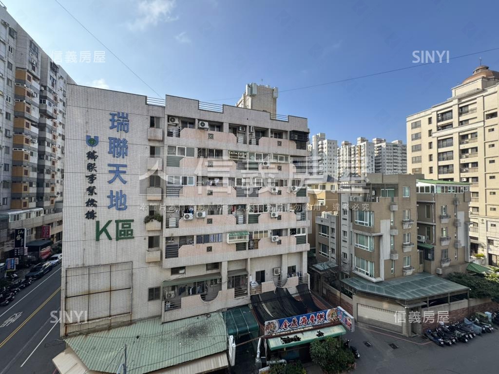 稀有陽台採光套房房屋室內格局與周邊環境