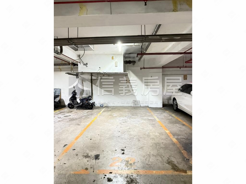 台北巨星三房車位房屋室內格局與周邊環境