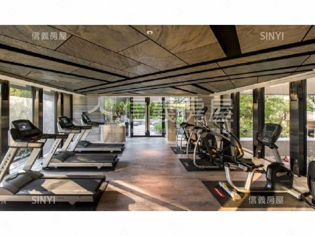 喬立圓容裝潢雙平車露臺戶房屋室內格局與周邊環境