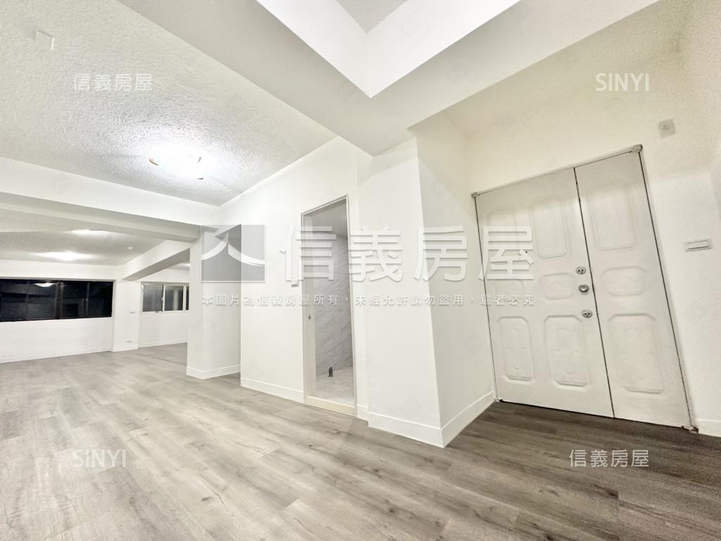 休閒大樓一樓房屋室內格局與周邊環境