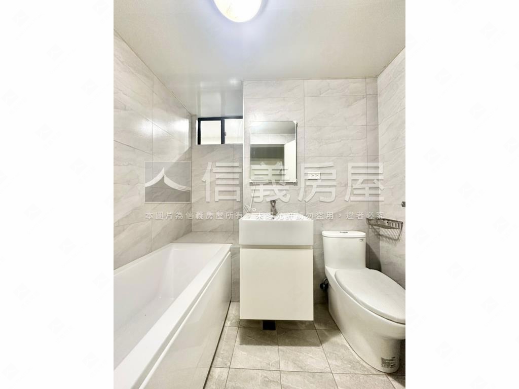 休閒大樓一樓房屋室內格局與周邊環境