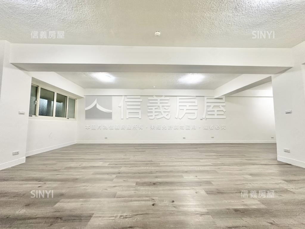 休閒大樓一樓房屋室內格局與周邊環境