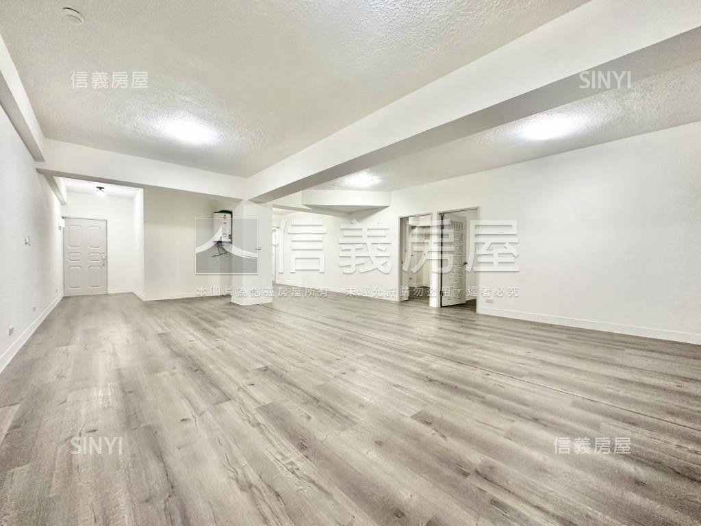 休閒大樓一樓房屋室內格局與周邊環境