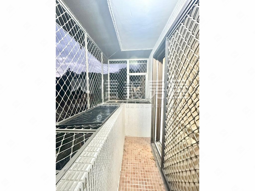 休閒大樓一樓房屋室內格局與周邊環境