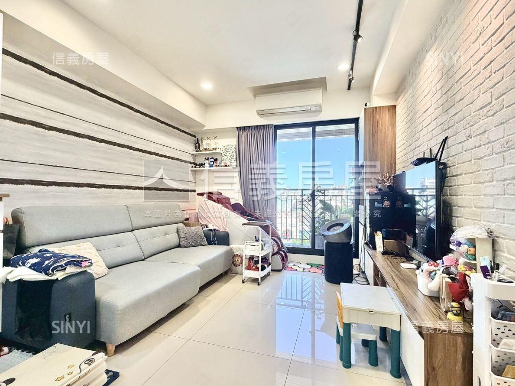 鼎泰鑫鴻精美３房開闊視野房屋室內格局與周邊環境