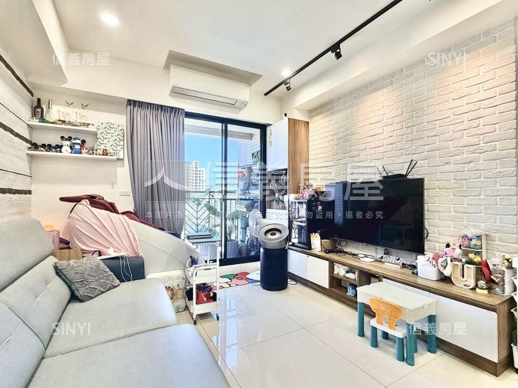 鼎泰鑫鴻精美３房開闊視野房屋室內格局與周邊環境