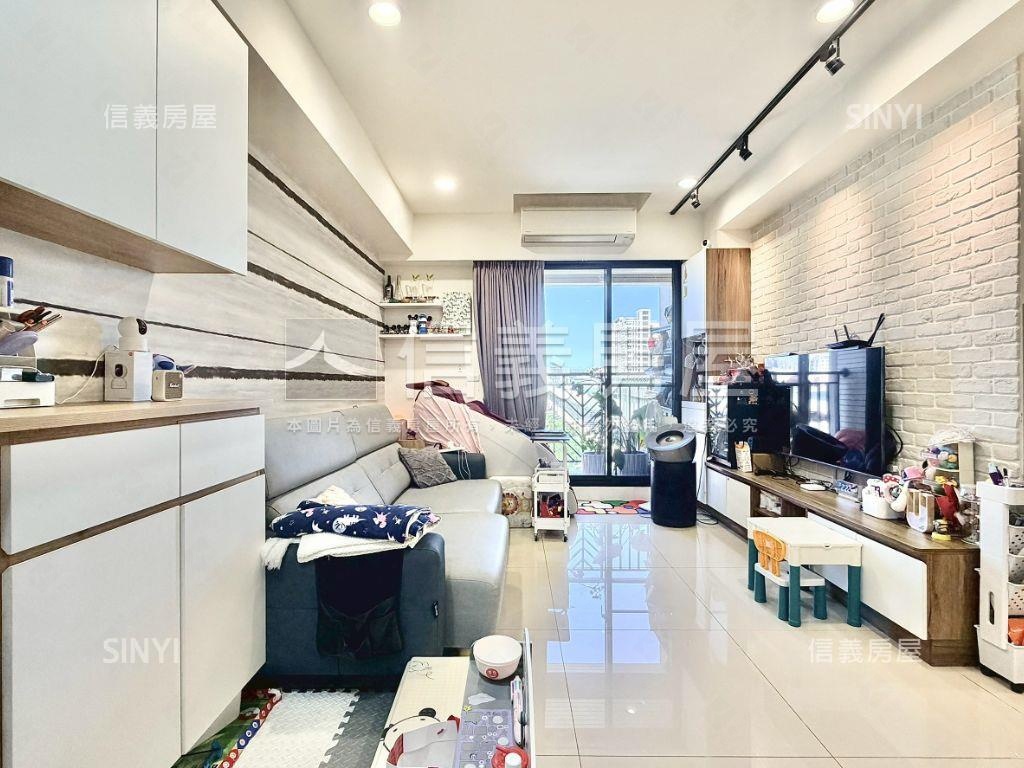 鼎泰鑫鴻精美３房開闊視野房屋室內格局與周邊環境