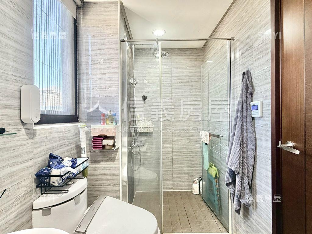 鼎泰鑫鴻精美３房開闊視野房屋室內格局與周邊環境