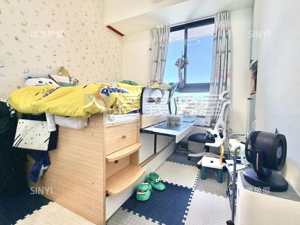 鼎泰鑫鴻精美３房開闊視野房屋室內格局與周邊環境