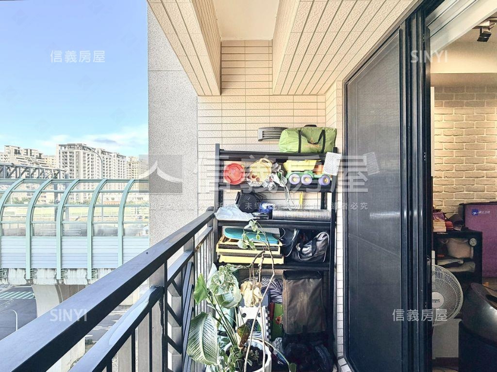 鼎泰鑫鴻精美３房開闊視野房屋室內格局與周邊環境