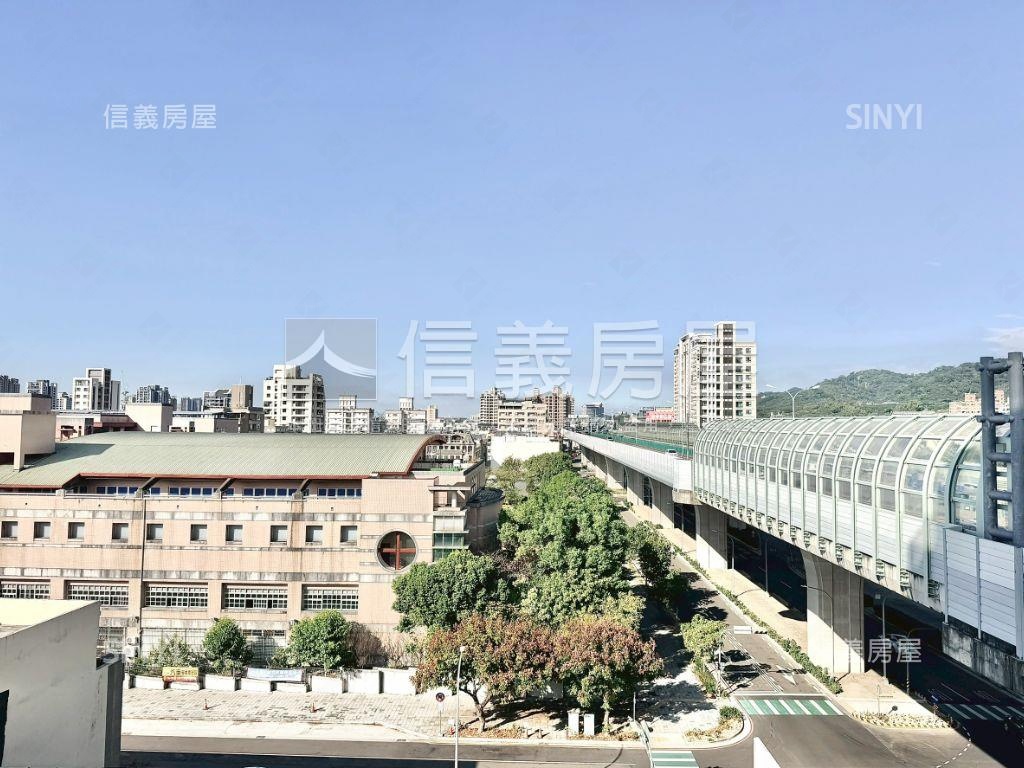 鼎泰鑫鴻精美３房開闊視野房屋室內格局與周邊環境