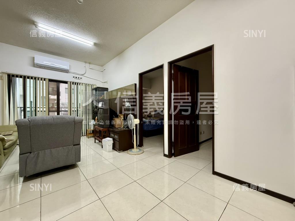 站前ＣＡＳＡ質感美宅房屋室內格局與周邊環境