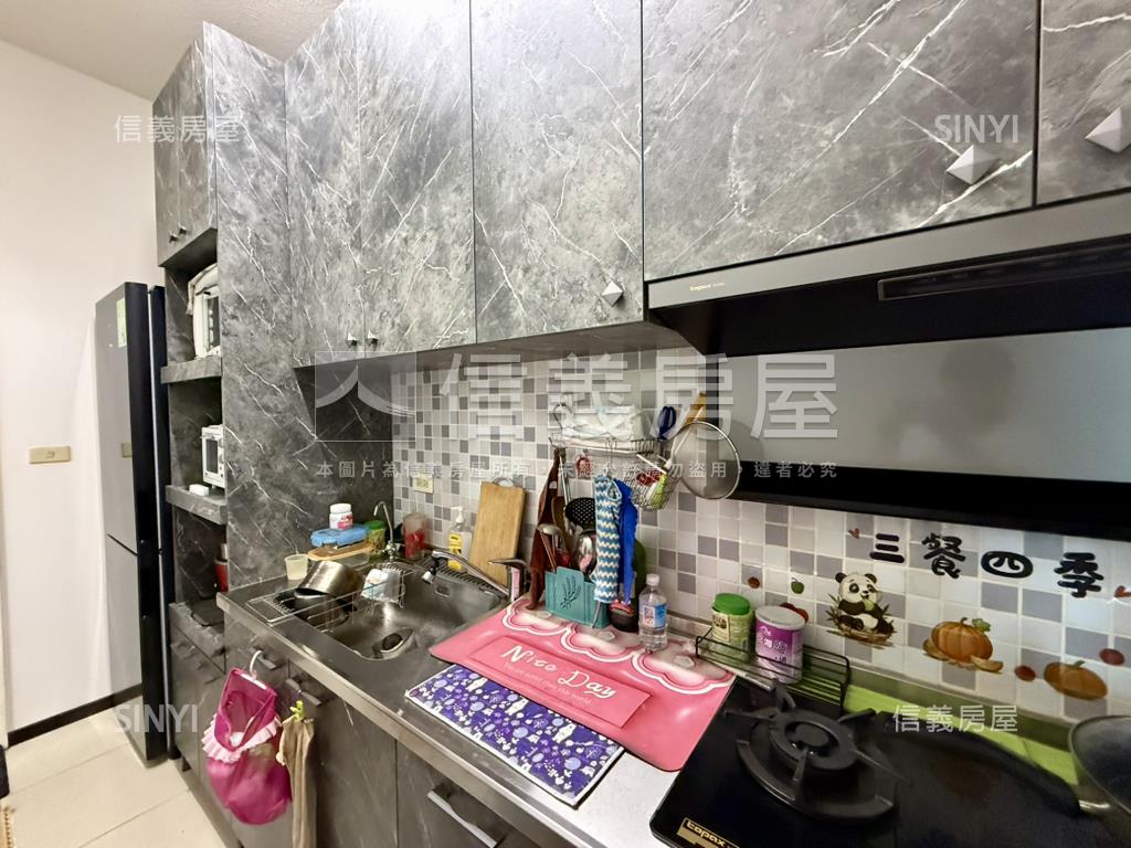 站前ＣＡＳＡ質感美宅房屋室內格局與周邊環境