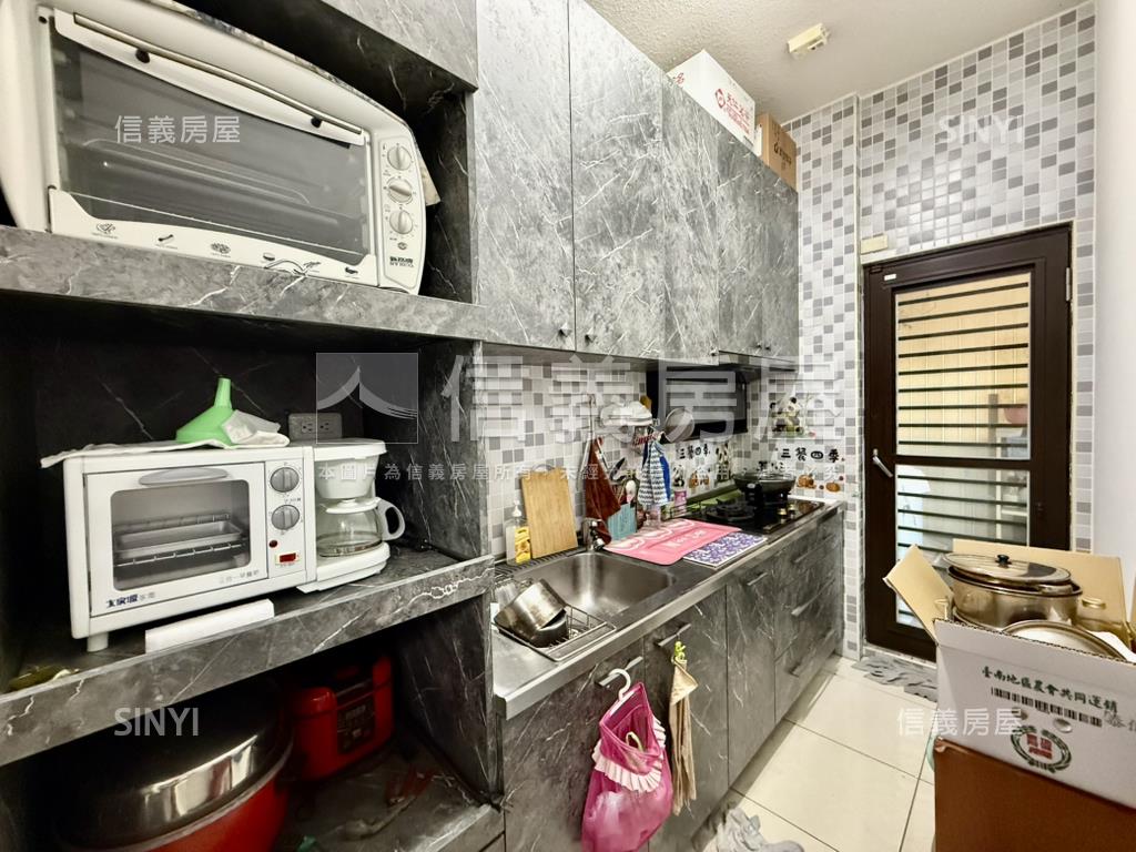 站前ＣＡＳＡ質感美宅房屋室內格局與周邊環境