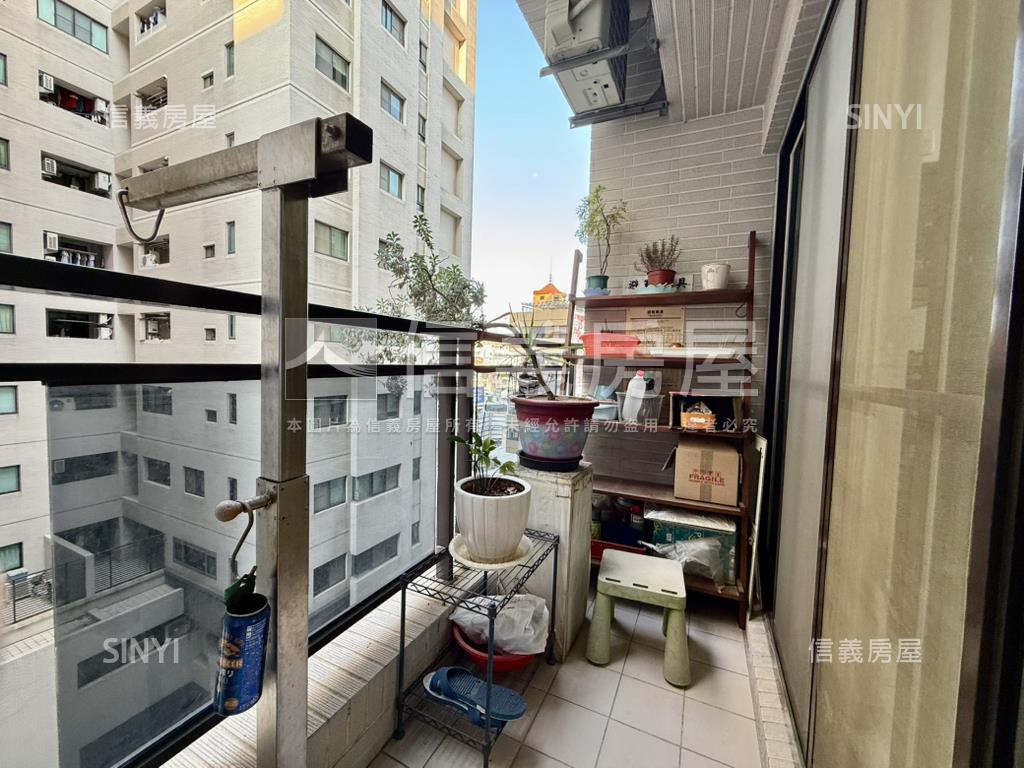 站前ＣＡＳＡ質感美宅房屋室內格局與周邊環境